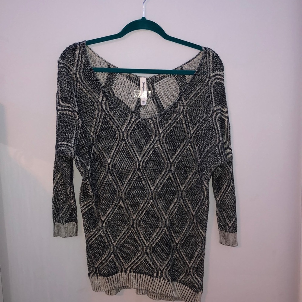 Aeropostale black and white long sweater